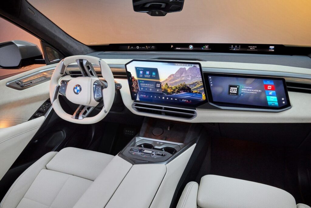 แผงหน้าปัด BMW iX5 60 xDrive 2026 พร้อม BMW Panoramic iDrive และ Passenger Screen
