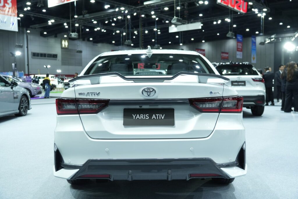Toyota Yaris Ativ HEV 2026 มุมท้าย