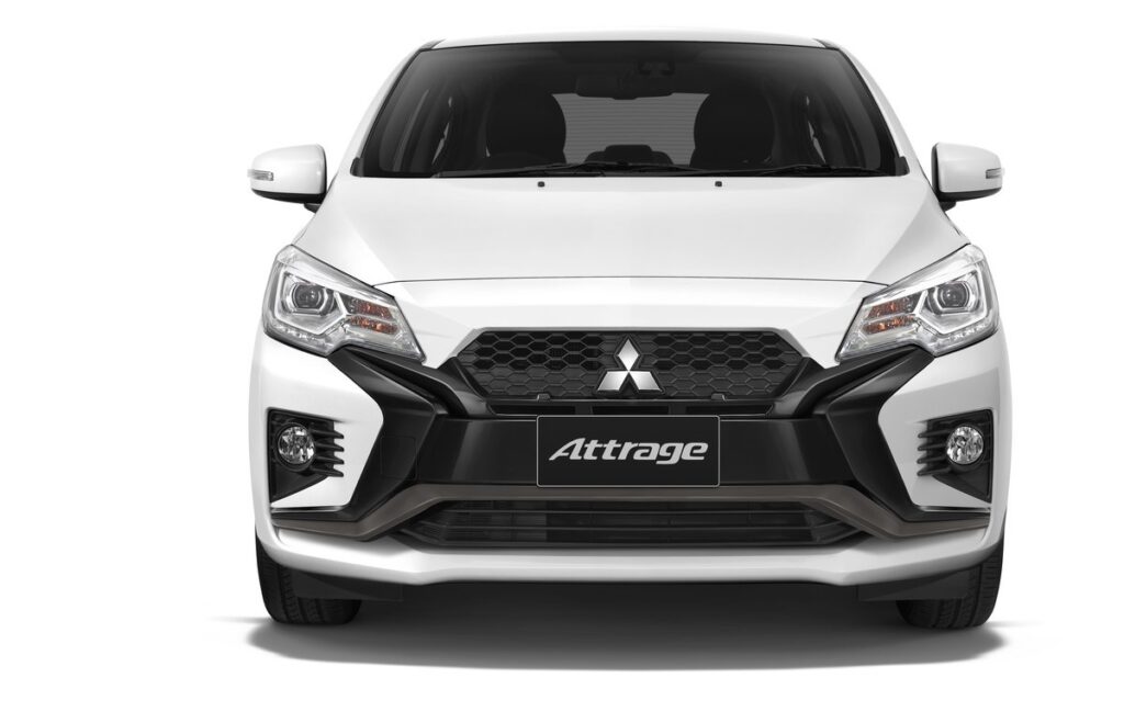 Mitsubishi Attrage 2026 มุมด้านหน้าตรง