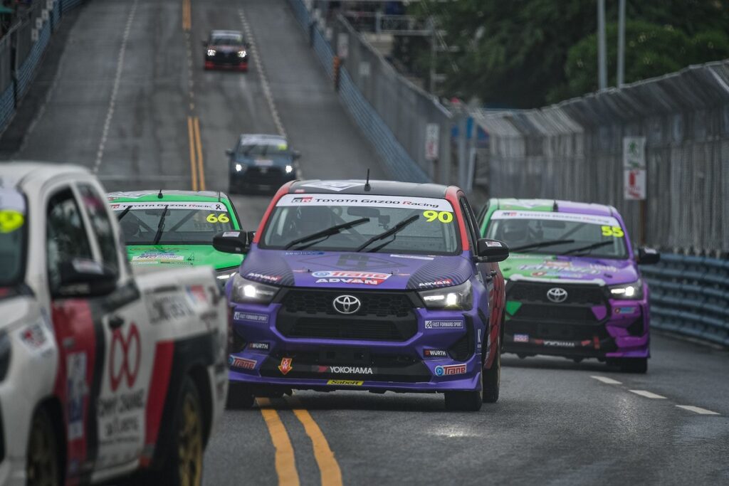 รถแข่ง Toyota Gazoo Racing Thailand 2026 บนสตรีทเซอร์กิตบางแสน ภาพที่ 58
