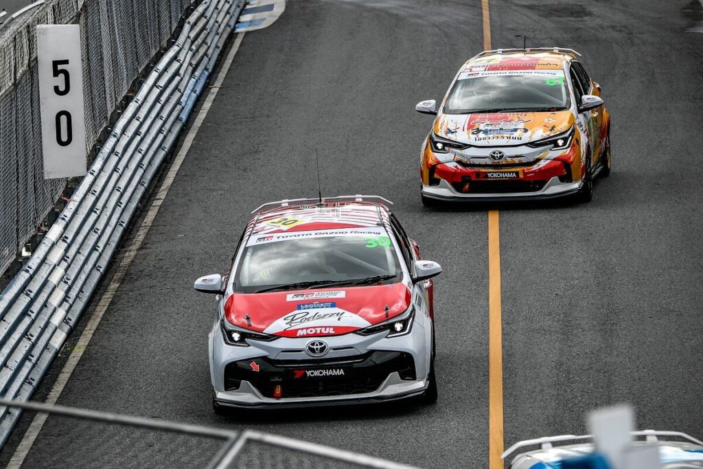 รถแข่ง Toyota Gazoo Racing Thailand 2026 บนสตรีทเซอร์กิตบางแสน ภาพที่ 74