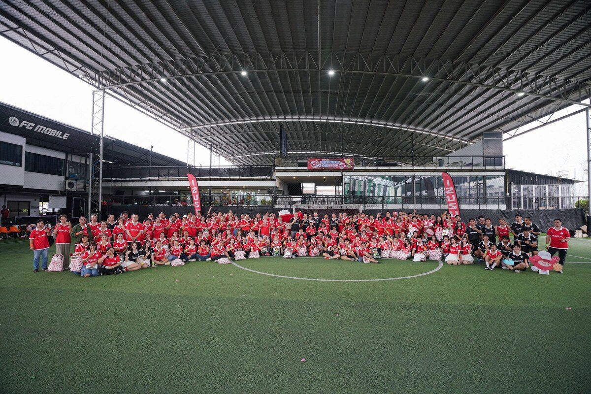 ภาพหมู่ผู้ร่วมงาน Isuzu - Press Sports Day 2026 with Yuu Chan