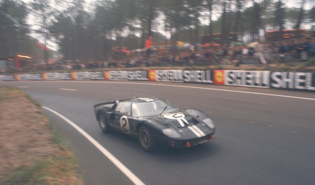 Ford GT40 Mk II หมายเลข 2 คว้าชัยเลอม็อง 24 ชั่วโมง ปี 1966