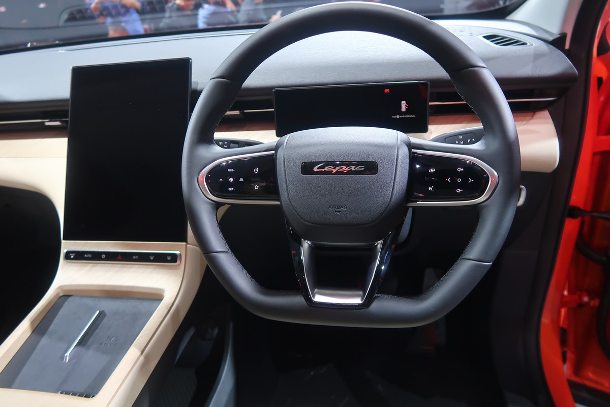 Chery Group เคลื่อนทัพ เปิดตัวแบรนด์ LEPAS อย่างเป็นทางการ พร้อมเคาะราคา LEPAS L6 EV 2026 เริ่มต้น 769,900 บาท 45