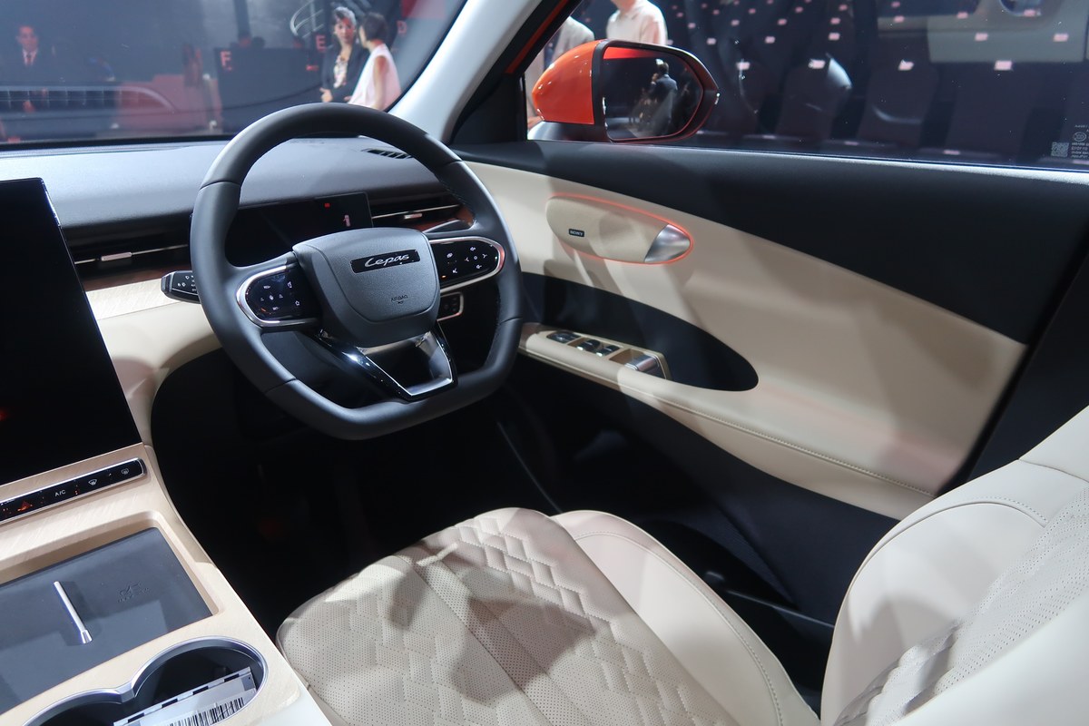 Chery Group เคลื่อนทัพ เปิดตัวแบรนด์ LEPAS อย่างเป็นทางการ พร้อมเคาะราคา LEPAS L6 EV 2026 เริ่มต้น 769,900 บาท 56