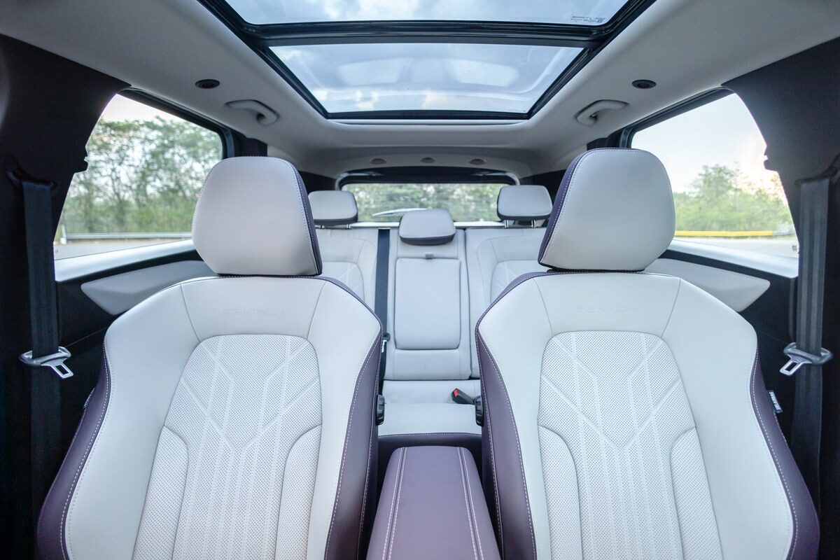 พื้นที่เก็บสัมภาระด้านท้าย Nissan Tekton 2026