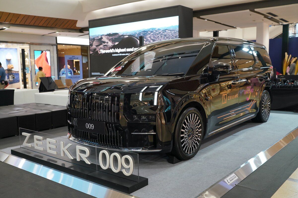 ZEEKR 009 รถยนต์ไฟฟ้าลักชูรีในแคมเปญ Travel the ZEEKR Way