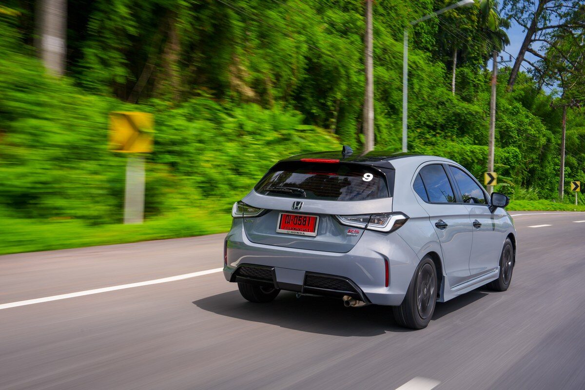 Honda City Hatchback e:HEV RS มุมด้านข้าง