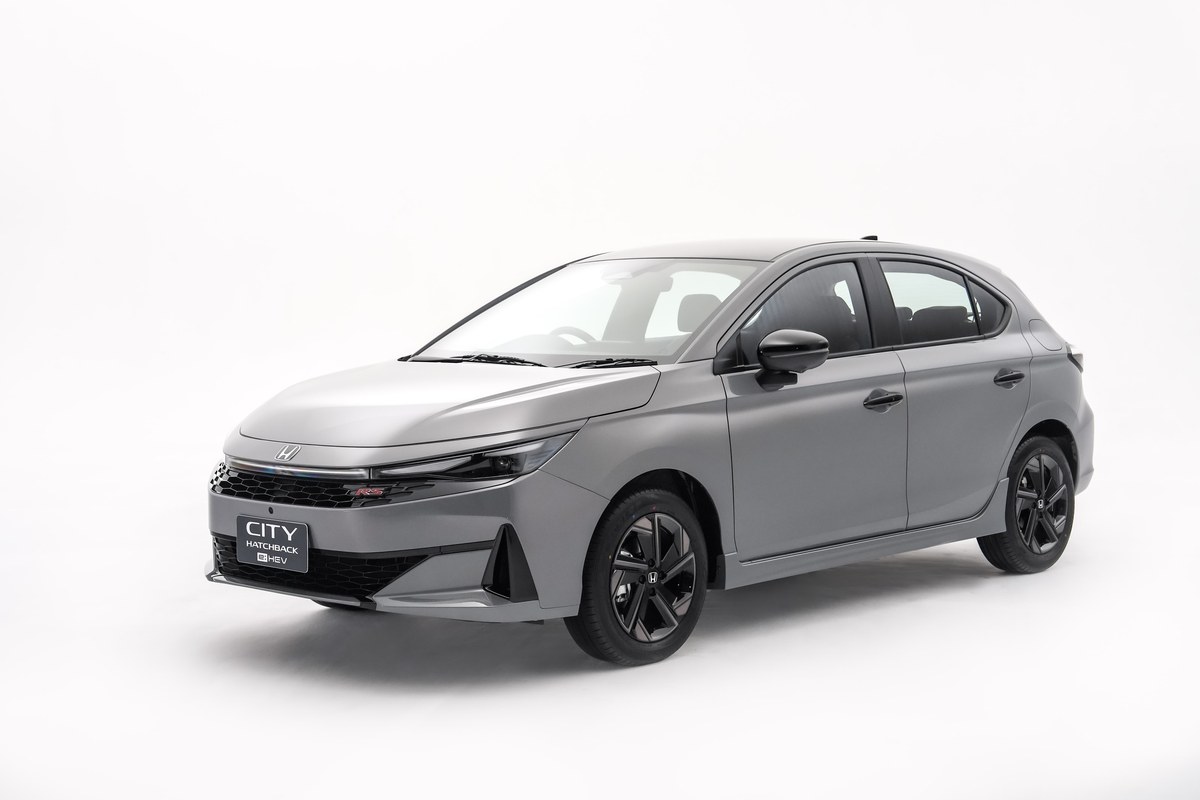 Honda City Hatchback e:HEV RS สีเทานมหลังคาดำ