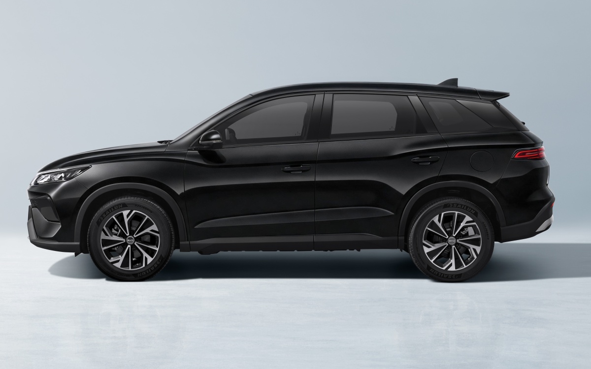 BYD SEALION 5 DM-i 2026 สีดำ มุมด้านข้าง