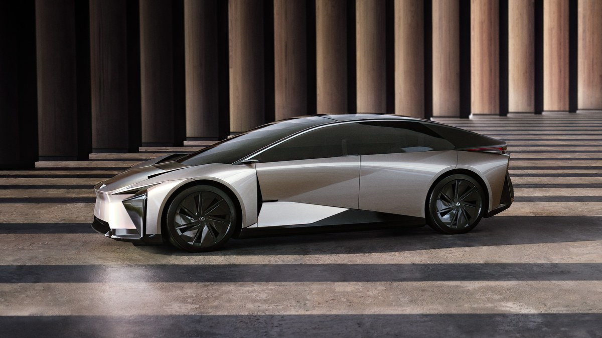 ALL-NEW LEXUS ES 2026 เตรียมเปิดตัวอย่างเป็นทางการในไทย 13 สิงหาคมนี้ คาดลุยขุมพลัง HEV และ BEV 100% 2