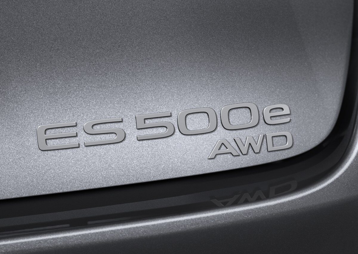 ALL-NEW LEXUS ES 2026 เตรียมเปิดตัวอย่างเป็นทางการในไทย 13 สิงหาคมนี้ คาดลุยขุมพลัง HEV และ BEV 100% 32