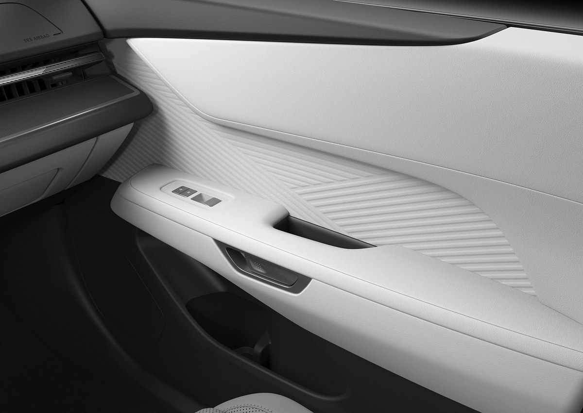 ALL-NEW LEXUS ES 2026 เตรียมเปิดตัวอย่างเป็นทางการในไทย 13 สิงหาคมนี้ คาดลุยขุมพลัง HEV และ BEV 100% 40
