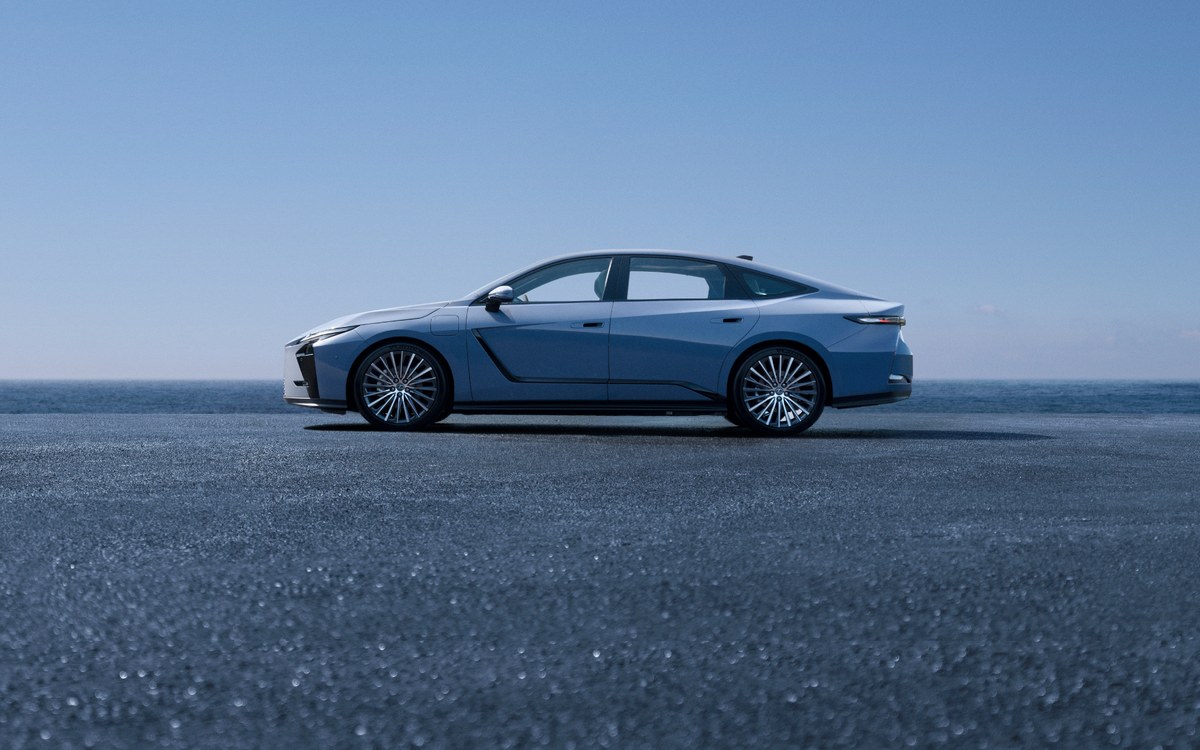 ALL-NEW LEXUS ES 2026 เตรียมเปิดตัวอย่างเป็นทางการในไทย 13 สิงหาคมนี้ คาดลุยขุมพลัง HEV และ BEV 100% 76