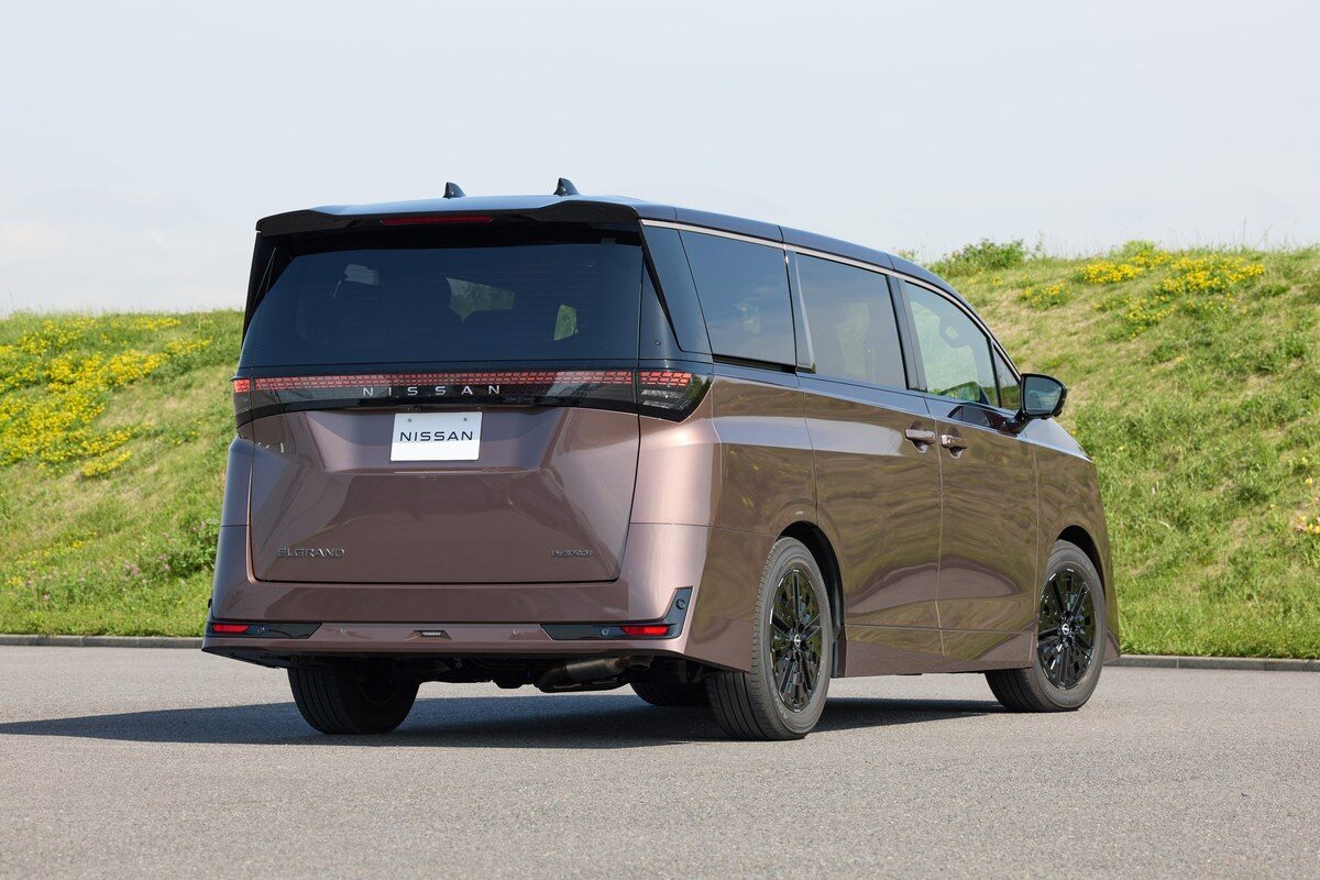 ALL-NEW NISSAN ELGRAND 2026 เปิดตัวในญี่ปุ่น ชูนวัตกรรม e-POWER Gen 3 และขับเคลื่อน 4 ล้อ e-4ORCE พร้อมชนอัลพาร์ด 15