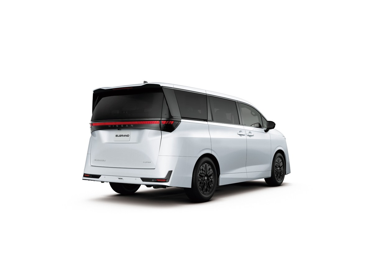 ALL-NEW NISSAN ELGRAND 2026 เปิดตัวในญี่ปุ่น ชูนวัตกรรม e-POWER Gen 3 และขับเคลื่อน 4 ล้อ e-4ORCE พร้อมชนอัลพาร์ด 41