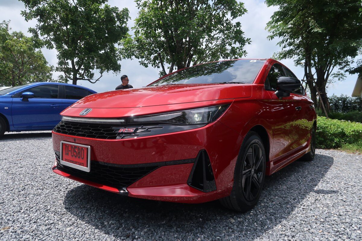 Honda City 2026 สีแดง RS จอดในงานเปิดตัว