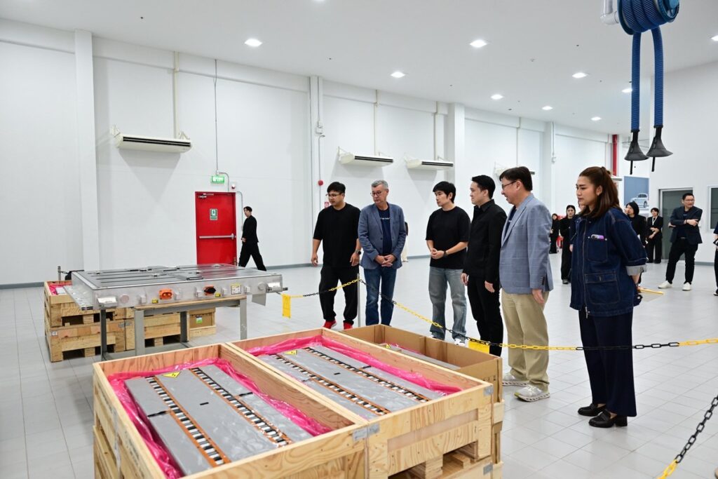 วอลโว่ คาร์ ประเทศไทย รายงานความคืบหน้าเปลี่ยนโมดูลแบตเตอรี่ Volvo EX30 2026 ต่อ สคบ. และตัวแทนผู้บริโภค (ปก)