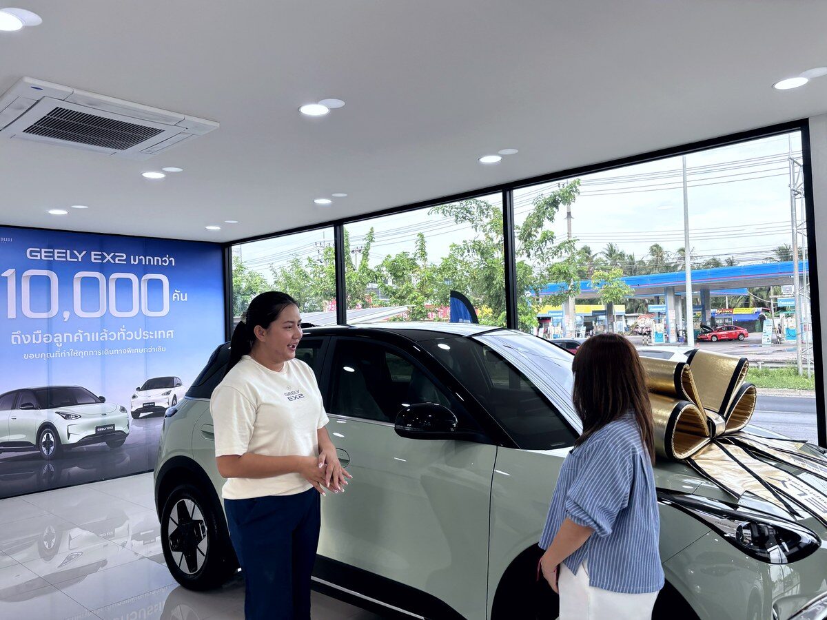 ธนบุรีนอยสเติน ฉลองส่งมอบ GEELY EX2 ทะลุ 10,000 คัน พร้อมเดินหน้าขยายโชว์รูม 80 แห่งทั่วประเทศ 6