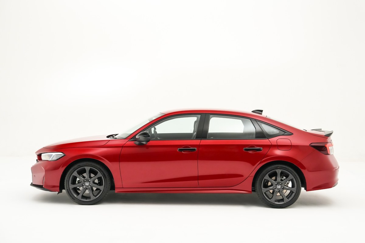 Honda Civic 2026 ไมเนอร์เชนจ์ ตัวท็อป RS Red Concept จำกัดเพียง 90 คัน ใส่เกียร์ Honda S+ Shift เพิ่ม BSI และ CTM 7