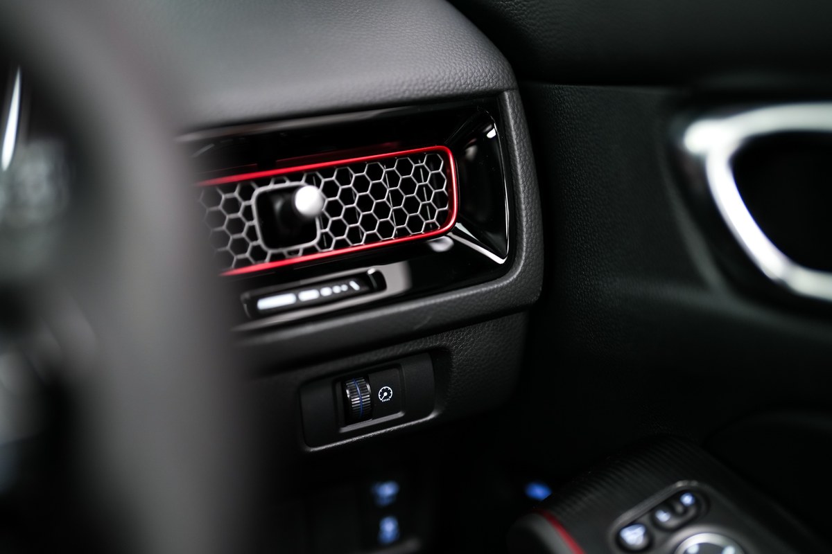 Honda Civic 2026 ไมเนอร์เชนจ์ ตัวท็อป RS Red Concept จำกัดเพียง 90 คัน ใส่เกียร์ Honda S+ Shift เพิ่ม BSI และ CTM 26