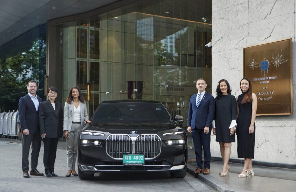 พิธีส่งมอบ BMW 750e xDrive M Sport ให้โรงแรม ดิ แอทธินี โฮเทล แบงค็อก