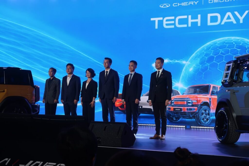 ภาพที่ 1 จากงาน CHERY TECH DAY 2026 พิธีเปิดและรถไฮไลต์บนเวที TECH DAY 2026
