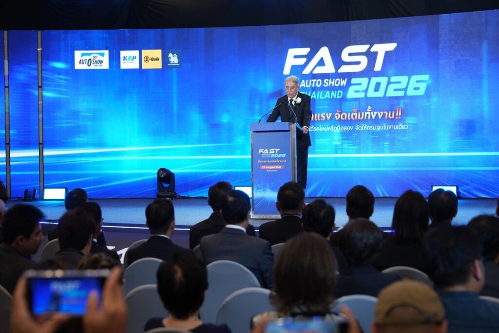 บรรยากาศบนเวทีเปิดงาน FAST Auto Show Thailand 2026