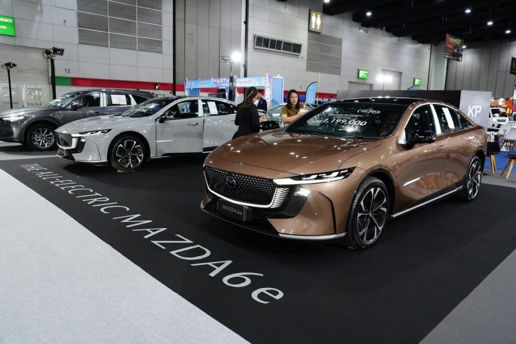 บูธ Mazda และ Mazda 6e ในงาน FAST Auto Show Thailand 2026