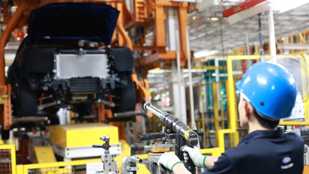 ขั้นตอนประกอบวัตต์ลิงก์ด้านหลัง Ford Ranger Raptor 2026