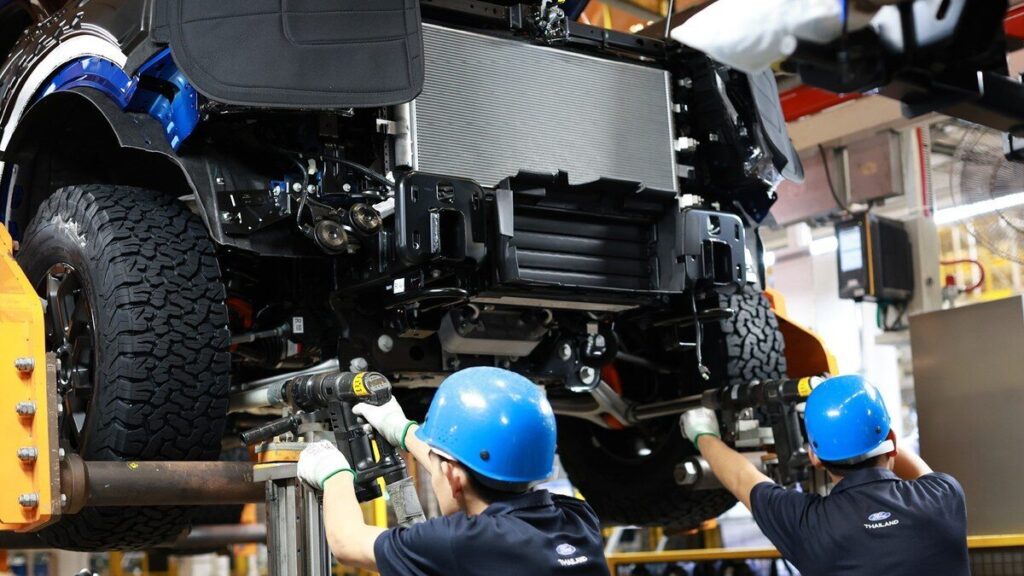 การตรวจงานใต้ท้องรถและระบบช่วงล่างหลัง Ford Ranger Raptor 2026