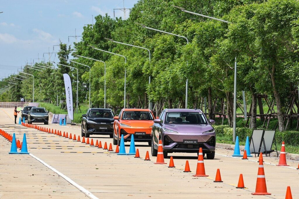 LEPAS L6 EV 2026 เข้าสู่สถานีทดสอบบนแทร็ก Media Test Drive