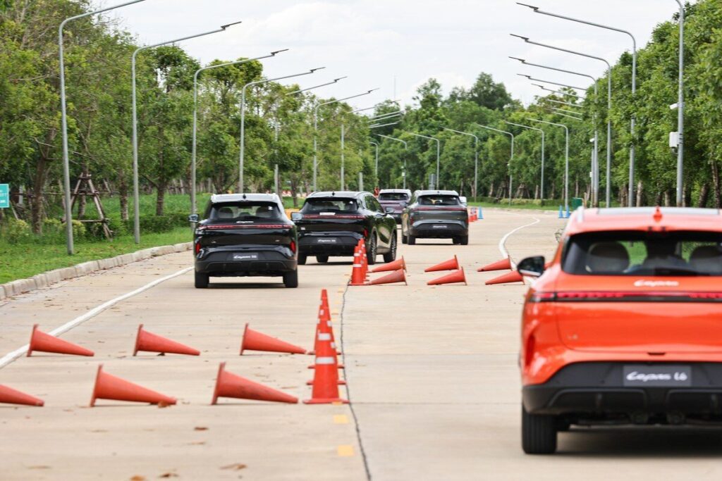 LEPAS L6 EV 2026 ทดสอบระบบช่วยเหลือผู้ขับขี่และการควบคุมรถ
