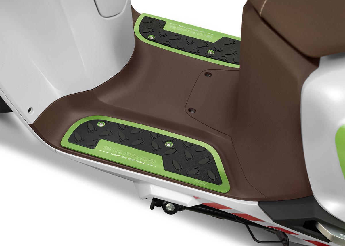 Honda Giorno+ BUZZ LIGHTYEAR Limited Edition 2026 เคาะราคา 74,900 บาท จำกัดเพียง 2,000 คัน 3