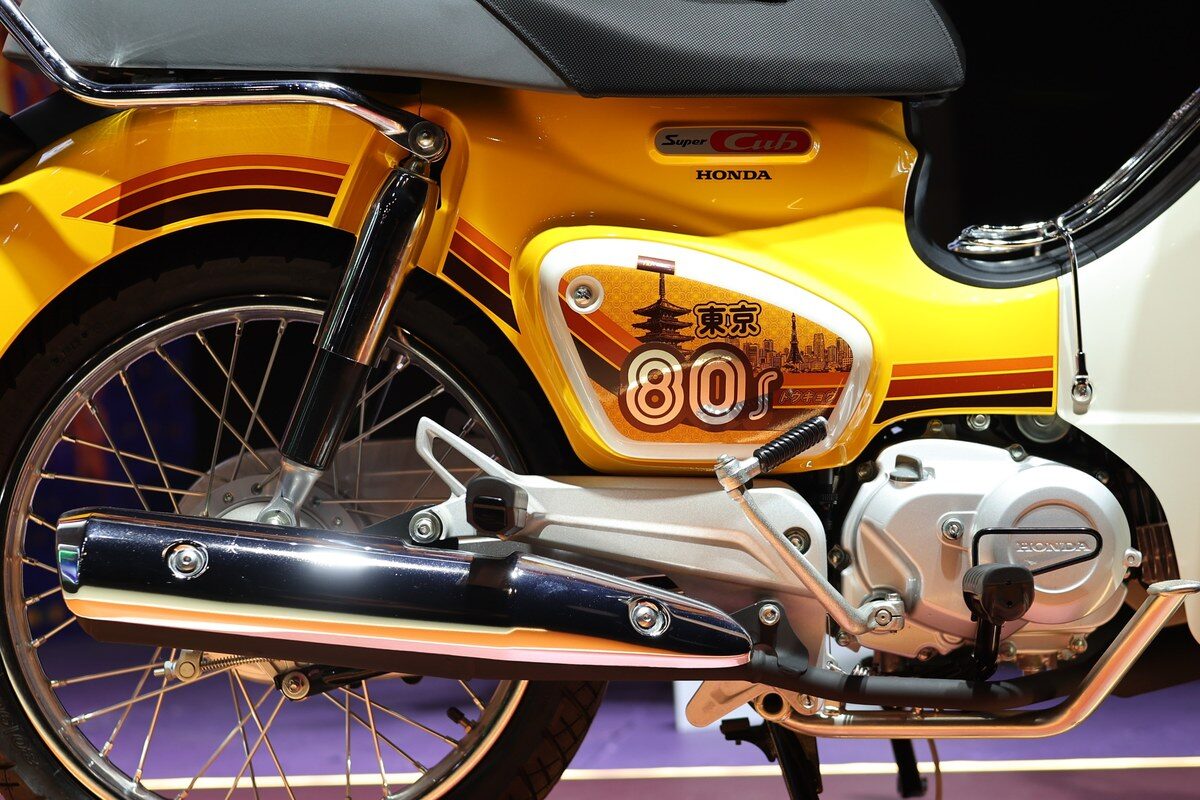Honda Super Cub Tokyo 80s Limited Edition 2026 เคาะราคา 54,000 บาท ผลิตจำกัดเพียง 500 คัน 11