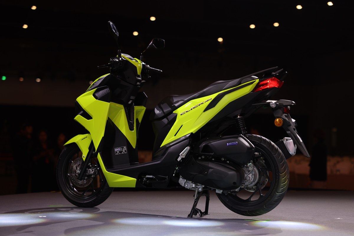 HONDA CLICK160 2026 ปรับโฉมเข้ม ลาย Forged Composite Carbon พร้อมส่ง CLICK160 R Limited Edition ผลิตจำกัด 500 คันทั่วไทย 19