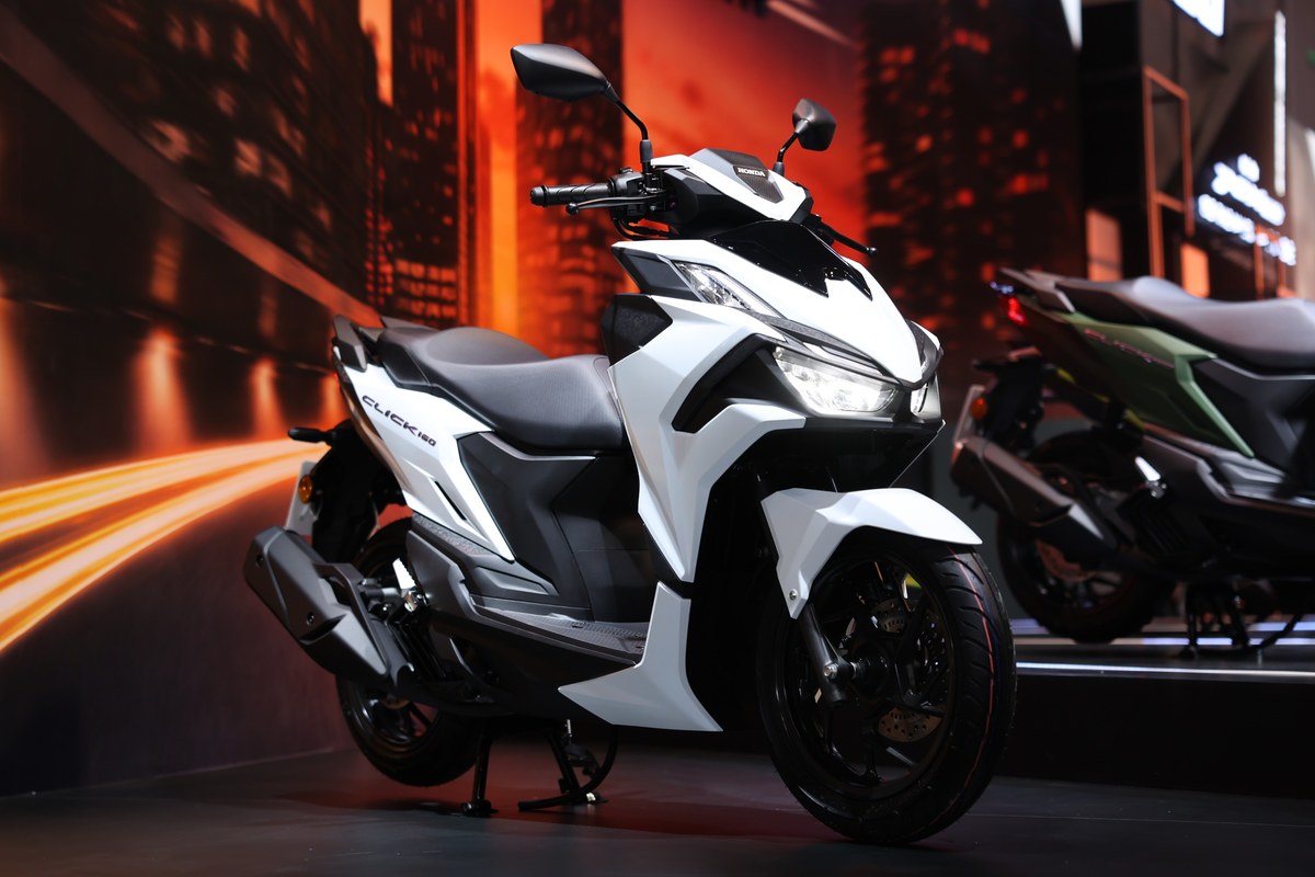 HONDA CLICK160 2026 ปรับโฉมเข้ม ลาย Forged Composite Carbon พร้อมส่ง CLICK160 R Limited Edition ผลิตจำกัด 500 คันทั่วไทย 22