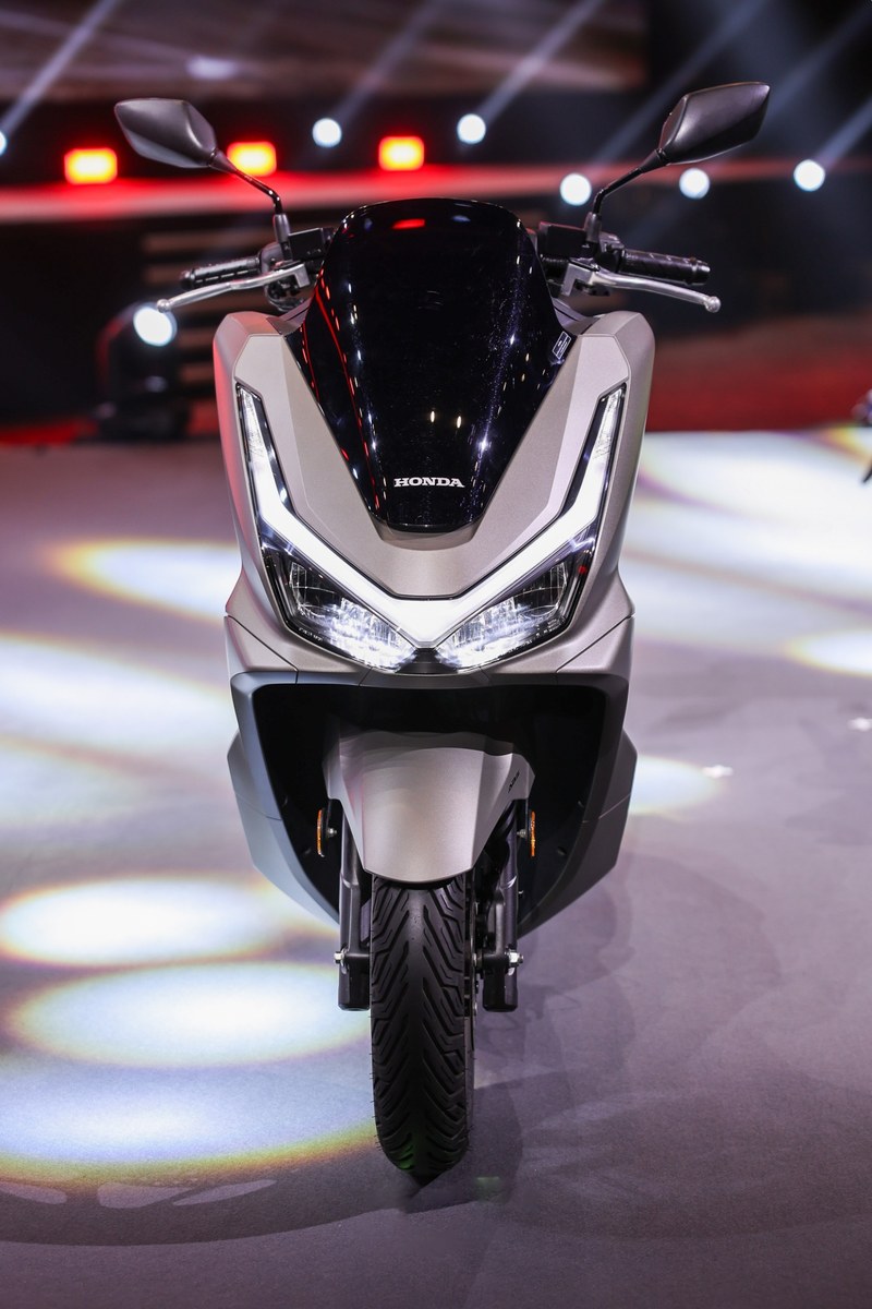 HONDA PCX160 2026 เพิ่มเฉดสีใหม่ เสริมลุคสปอร์ตหรู เคาะราคาเริ่มต้น 96,000 บาท 2
