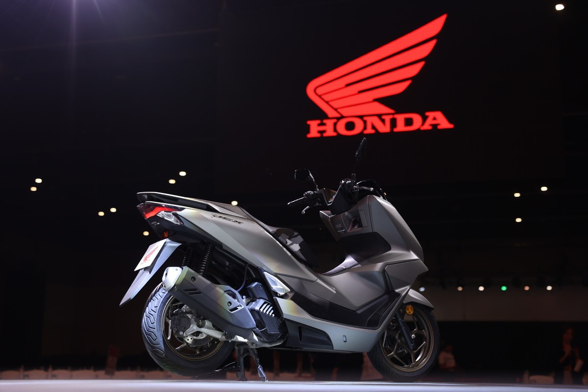 HONDA PCX160 2026 เพิ่มเฉดสีใหม่ เสริมลุคสปอร์ตหรู เคาะราคาเริ่มต้น 96,000 บาท 8