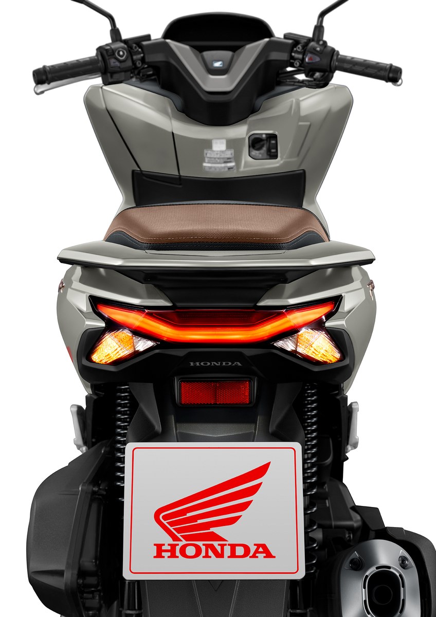 HONDA PCX160 2026 เพิ่มเฉดสีใหม่ เสริมลุคสปอร์ตหรู เคาะราคาเริ่มต้น 96,000 บาท 21