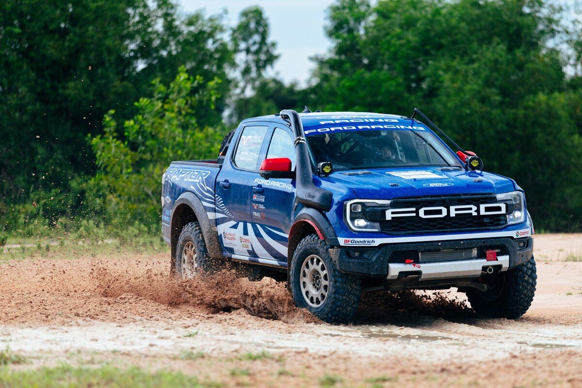 ฟอร์ด พร้อมป้องกันแชมป์ออฟโรด AXCR 2026 ส่ง Ford Ranger Raptor 2026 สองคันฝ่าเส้นทางวิบาก 5 จังหวัดรวมระยะทางกว่า 2,000 กิโลเมตร 2