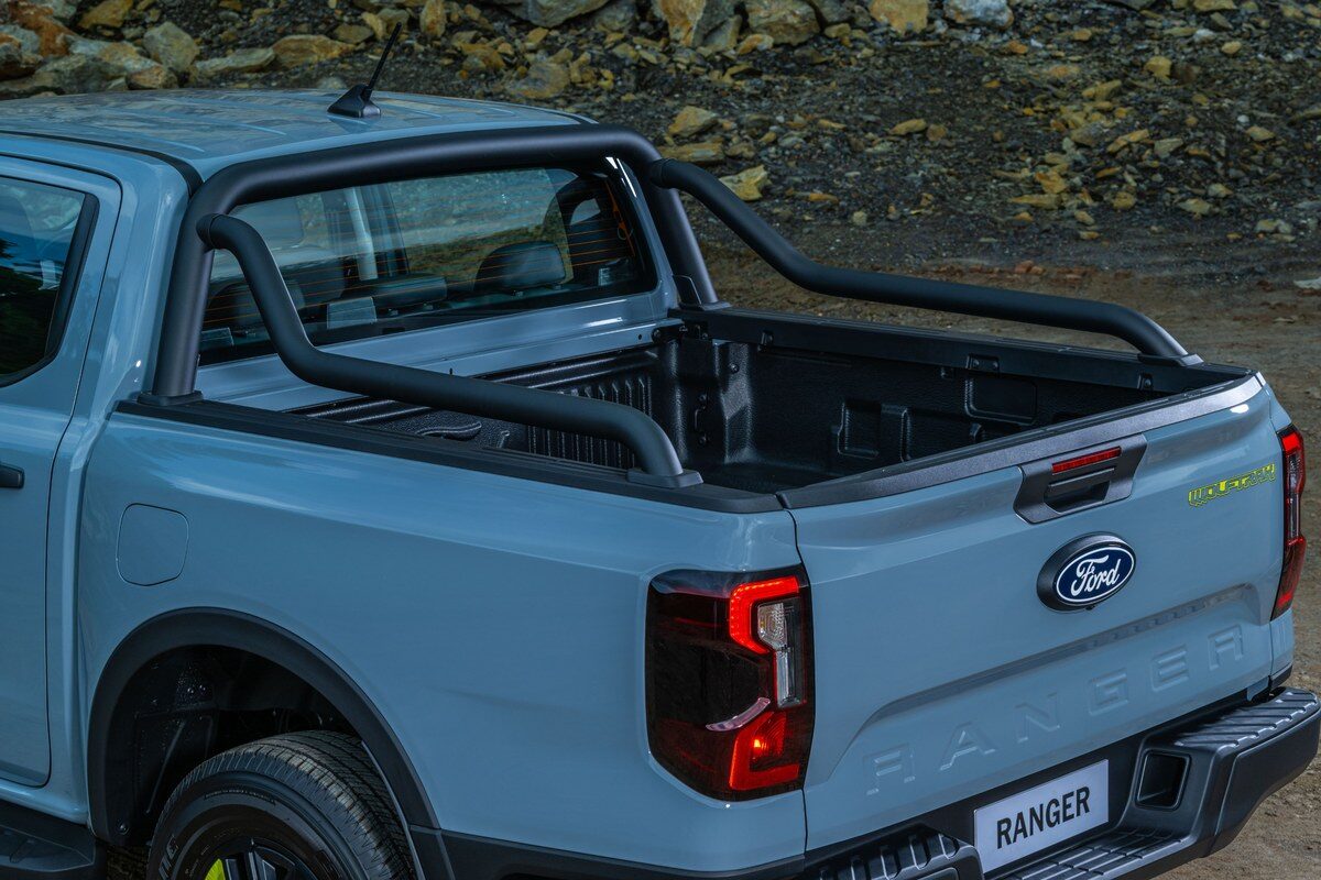เปิดตัว FORD RANGER WOLFTRAK 2026 รุ่นย่อยใหม่ ฉลอง 30 ปีในไทย ดีไซน์ดุดัน 2.0 เกียร์ 10 สปีด ราคาโปรโมชั่นเริ่ม 49,000 บาท 13