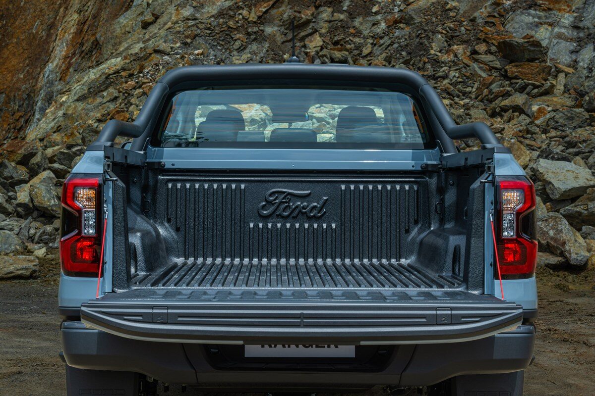เปิดตัว FORD RANGER WOLFTRAK 2026 รุ่นย่อยใหม่ ฉลอง 30 ปีในไทย ดีไซน์ดุดัน 2.0 เกียร์ 10 สปีด ราคาโปรโมชั่นเริ่ม 49,000 บาท 27