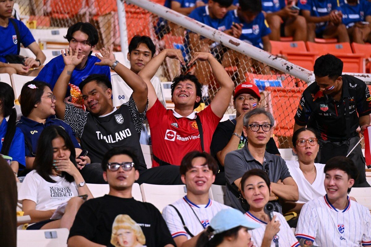 ฮุนได ประเทศไทย เชียร์ทัพช้างศึก ลุยศึก ASEAN Hyundai Cup 2026 แจกเสื้อทีมชาติไทยเมื่อทดลองขับที่โชว์รูม หลังทีมชาติไทยคว้าชัยเกมเหย้า 15
