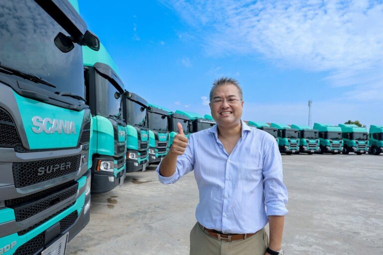 แมคแอนดริว แอนด์ พาร์ทเนอร์ส จับมือสแกนเนีย รับมอบ Scania Super Euro 5 2026 ล็อตใหญ่ 40 คัน ปักหมุดดันรายได้แตะ 3,000 ล้าน