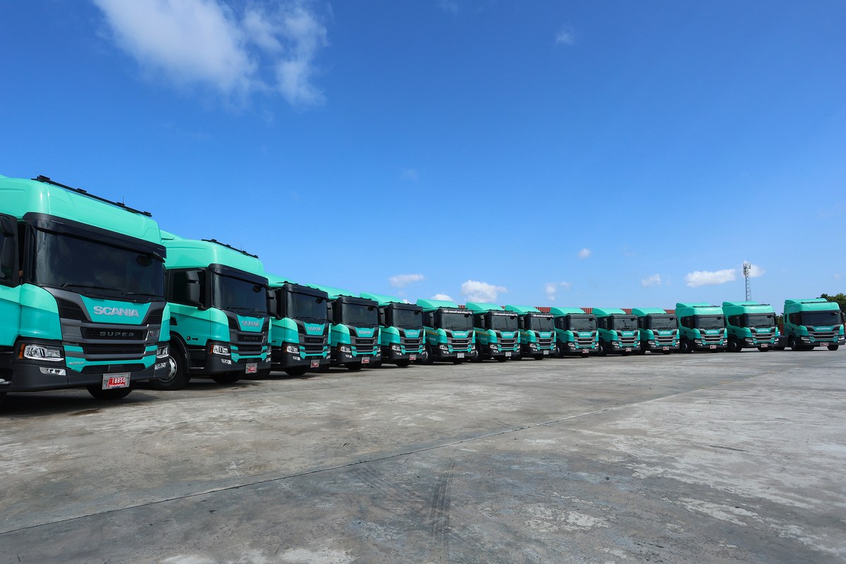 แมคแอนดริว แอนด์ พาร์ทเนอร์ส จับมือสแกนเนีย รับมอบ Scania Super Euro 5 2026 ล็อตใหญ่ 40 คัน ปักหมุดดันรายได้แตะ 3,000 ล้าน 2