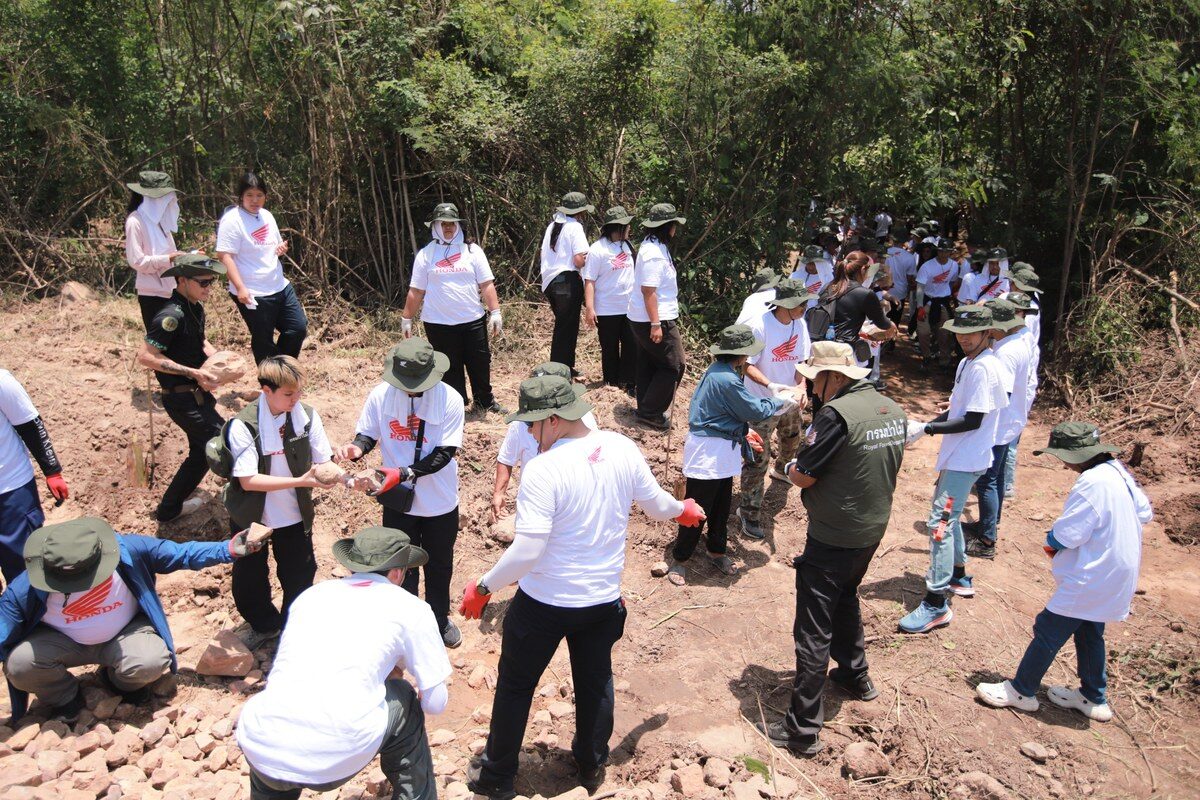 ไทยฮอนด้า สานต่อ CSR “Thai Honda Forest Fortress 2026” ปีที่ 2 ผนึกกำลังภาครัฐ-ชุมชน สร้างแนวกันไฟป่าเปียก 100 กม. ฟื้นฟูระบบนิเวศป่าสระบุรี-ลพบุรี 8