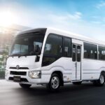 โตโยต้า เปิดตัว TOYOTA COASTER 2026 มินิบัส 20 ที่นั่ง นำเข้าจากญี่ปุ่น อัปเกรดเครื่องยนต์ 2.8 ลิตร เกียร์ออโต้ 6AT ผ่านมาตรฐาน Euro 5