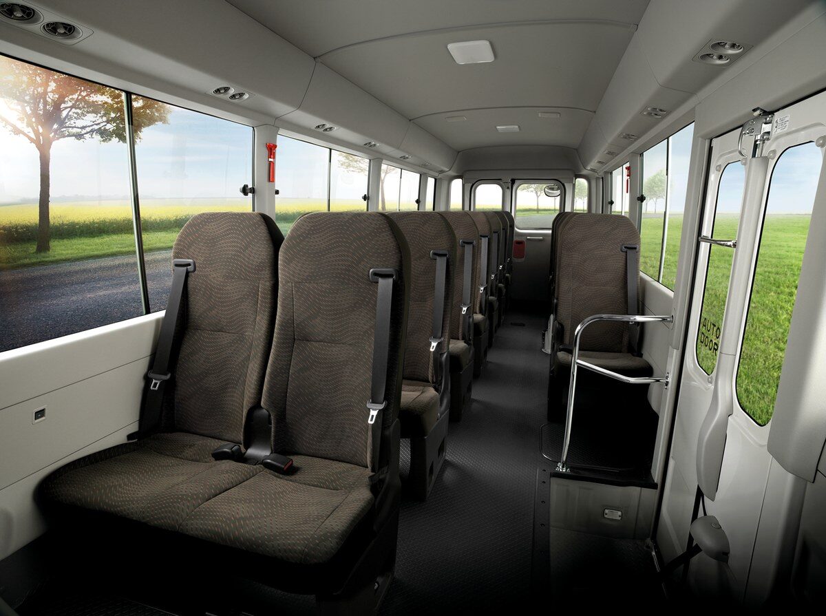 โตโยต้า เปิดตัว TOYOTA COASTER 2026 มินิบัส 20 ที่นั่ง นำเข้าจากญี่ปุ่น อัปเกรดเครื่องยนต์ 2.8 ลิตร เกียร์ออโต้ 6AT ผ่านมาตรฐาน Euro 5 8