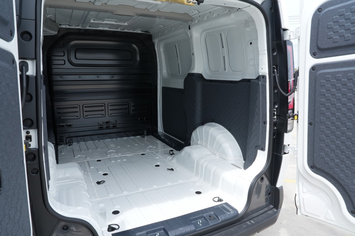 เปิดตัว THE KIA PV5 CARGO 2026 รถตู้ไฟฟ้าเชิงพาณิชย์ พื้นที่บรรทุก 4,420 ลิตร เคาะราคา 1,199,000 บาท 7